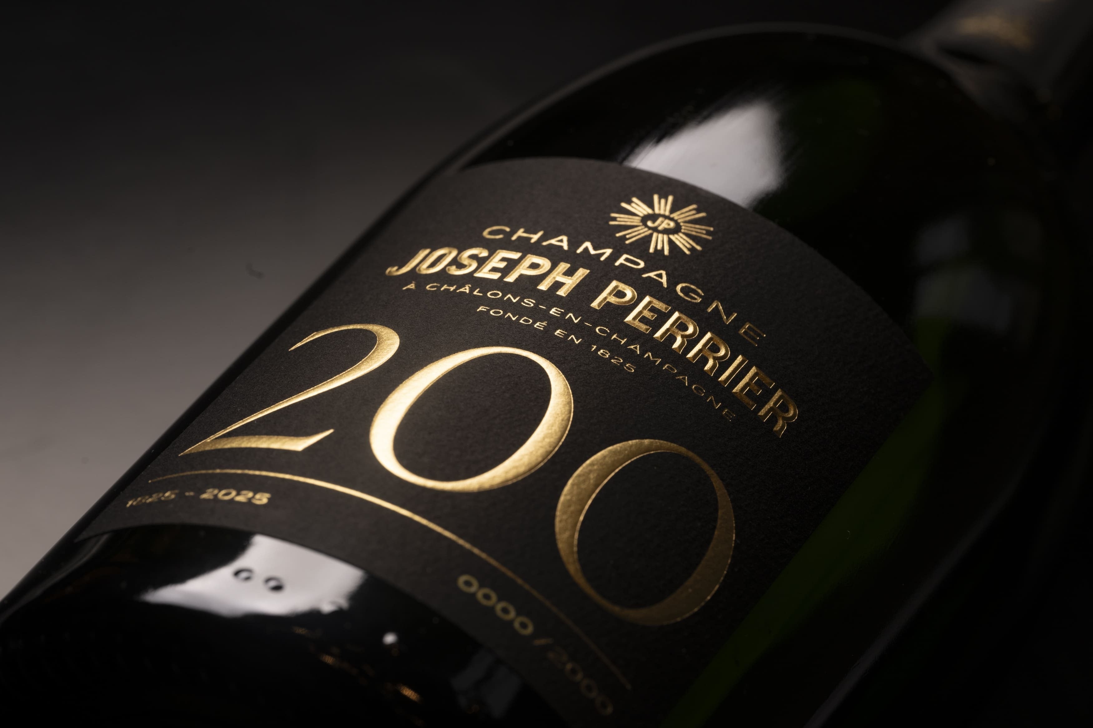 ジョセフ・ペリエ200周年を祝う、メーカーズディナーを開催｜Tisser